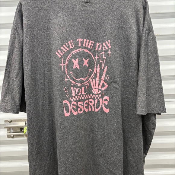 Gray Graphic women's T-Shirt - Picture 3 of 3